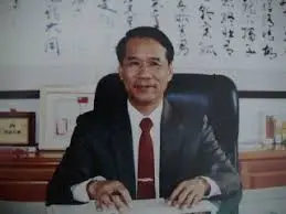 林久華校長像，取自許志亮（2019）編「土庫國中50週年特刊」
